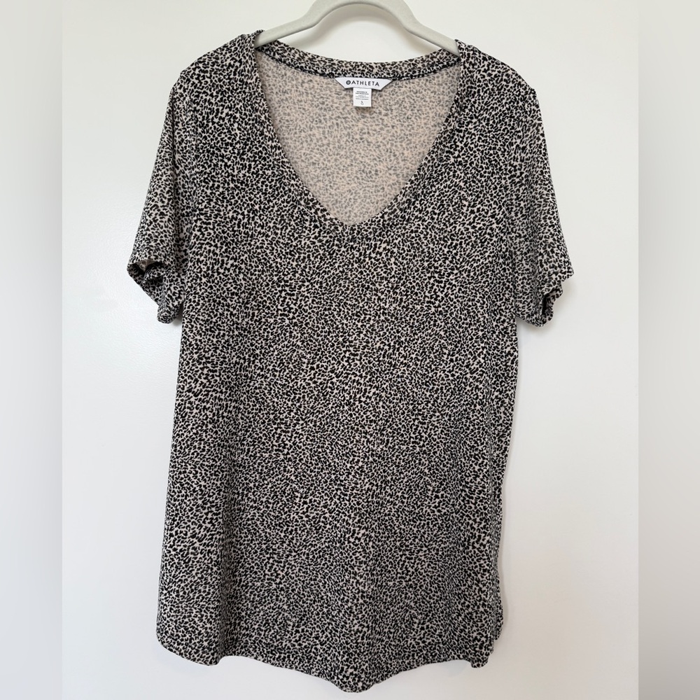 Athleta Breezy Scoop V-neck Speckled Short Sleeve Tee